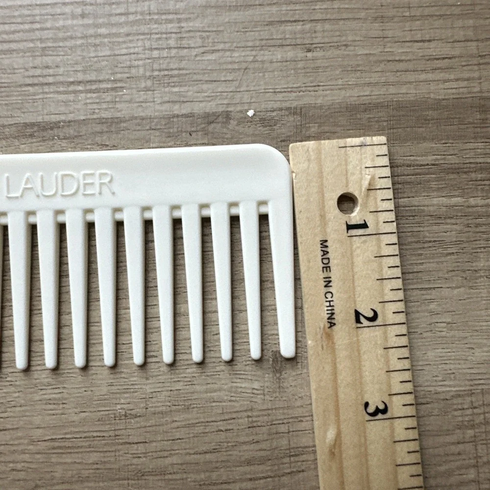 Estee Lauder Hair‎ Comb NEW Plastic Wide Tooth Ivory Cream 6 1/4 x 2 1/2